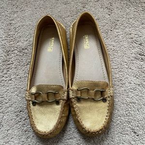 Gold sperry flats